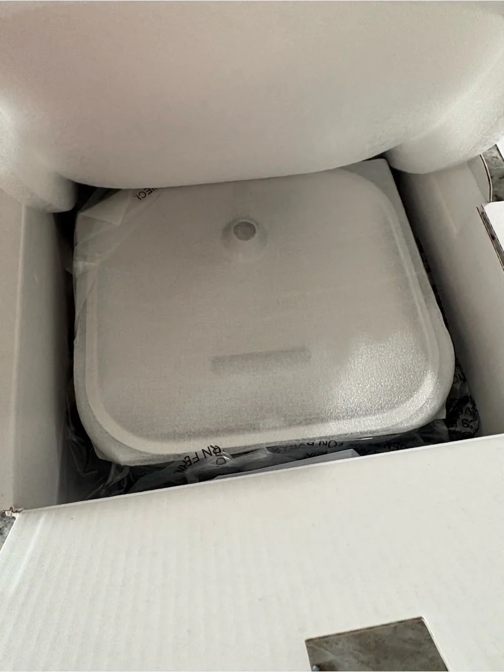 Hapaw white Wireless Pet water Fountain Model P003 New in Box